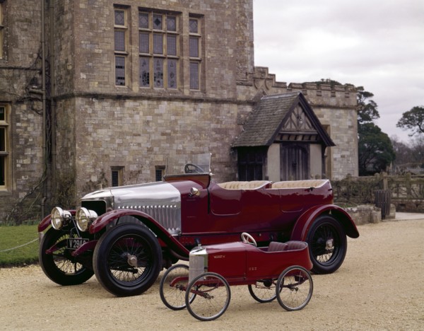 A 1915 Vauxhall Prince Henry. Artist: Unknown