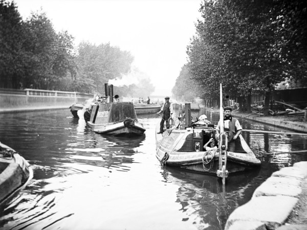 Boats on Regent's Canal, London, c1905. Artist: Unknown