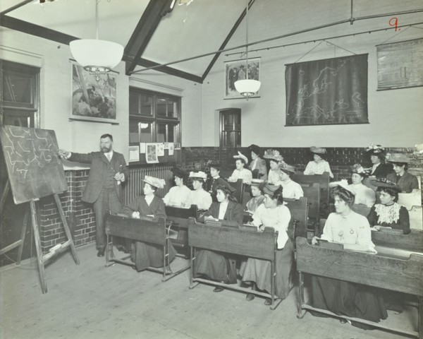Shorthand class for women, Choumert Road Evening Institute, London, 1907. Artist: Unknown.