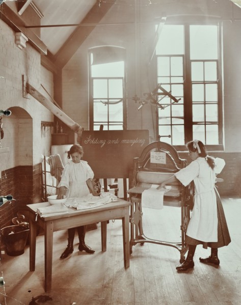 Laundry work, Tennyson Street School, Battersea, London, 1907. Artist: Unknown.