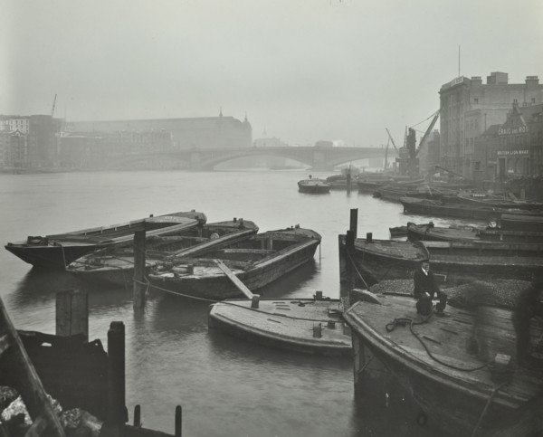 Barges moored at Bankside wharves looking downstream, London, 1913. Artist: Unknown.