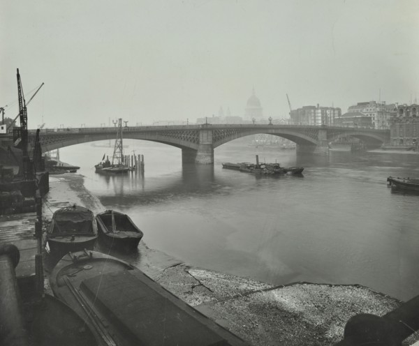 Barges at Bankside, looking upstream towards Southwark Bridge, London, 1913. Artist: Unknown.