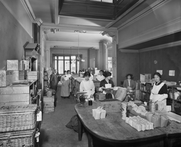 Women packing groceries at the National Food Fund building, London, February 1915