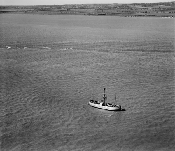 Middle Whitton Lightship on the River Humber, East Riding of Yorkshire, 1948