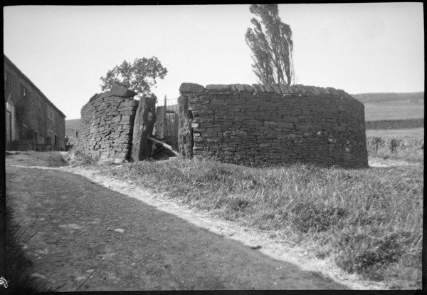 Pinfold (animal pound), Midgley, Calderdale, West Yorkshire, c1931-c1941