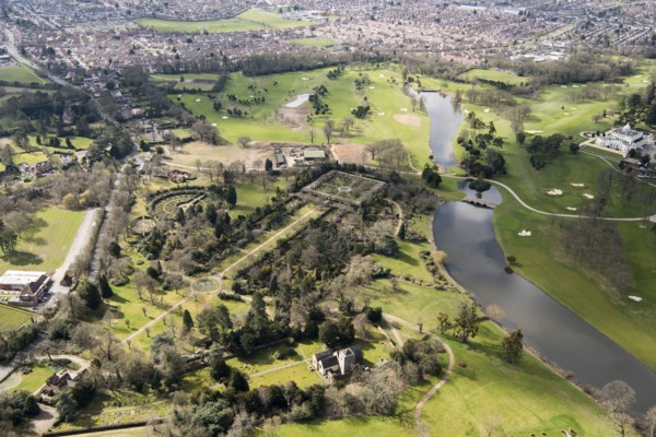 Stoke Park and Stoke Poges Gardens of Remembrance, Buckinghamshire, 2018
