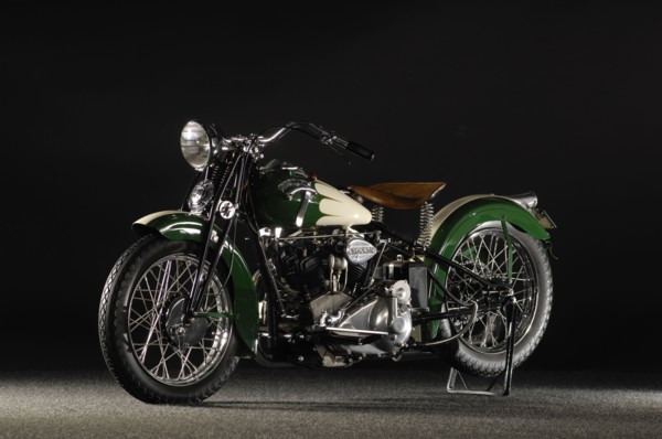 Crocker big tank V twin 1937. Artist: Simon Clay.
