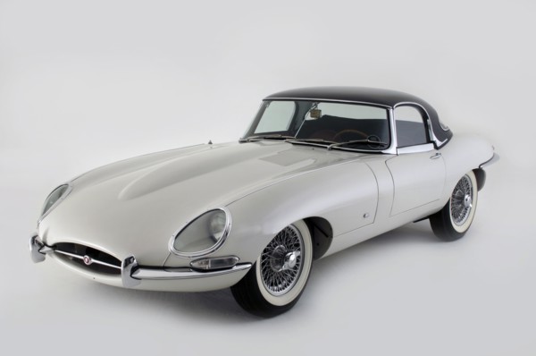 Jaguar E type 1961. Artist: Simon Clay.