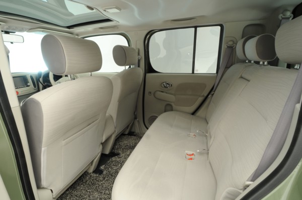 Nissan Cube 2008. Artist: Simon Clay.