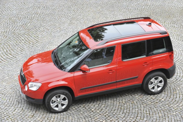 Skoda Yeti 2009. Artist: Simon Clay.