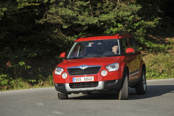 Skoda Yeti 2009. Artist: Simon Clay.