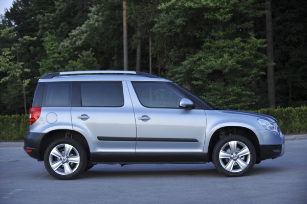 Skoda Yeti 2009. Artist: Simon Clay.