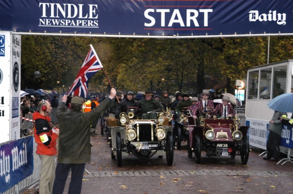 2003 London to Brighton Run start. Artist: Unknown.