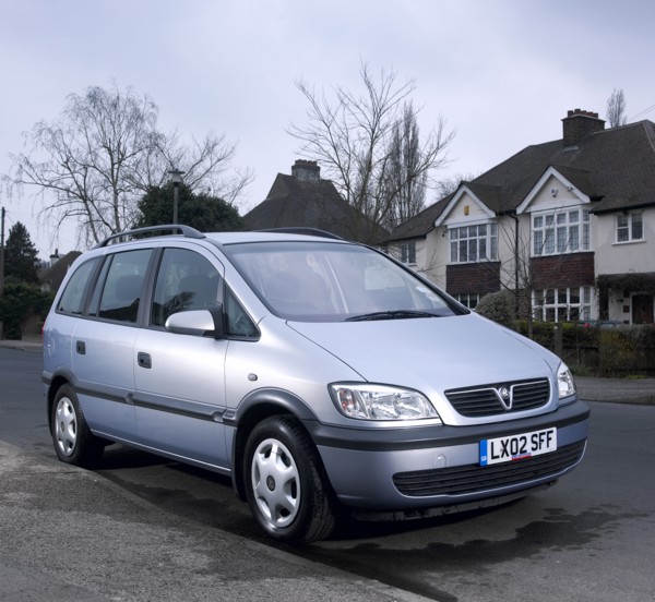 2002 Vauxhall Zafira. Artist: Unknown.