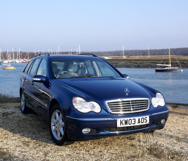 2003 Mercedes Benz C270 Estate. Artist: Unknown.