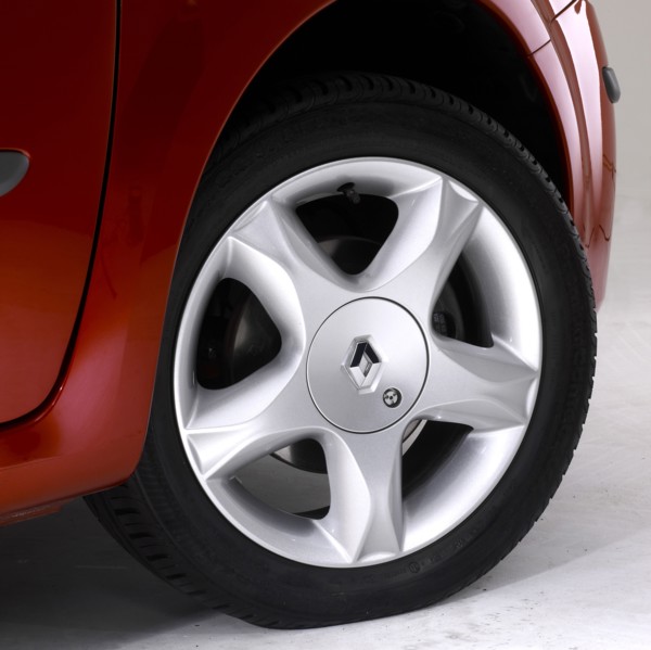 2004 Renault Modus. Artist: Unknown.