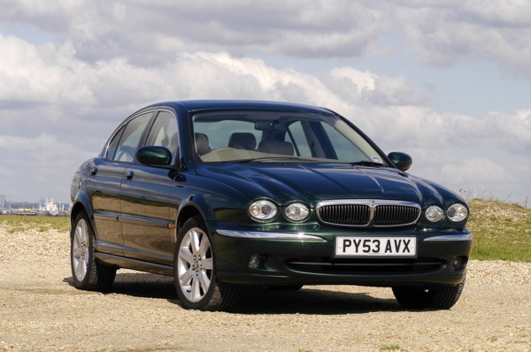 2003 Jaguar X Type 3L. Artist: Unknown.