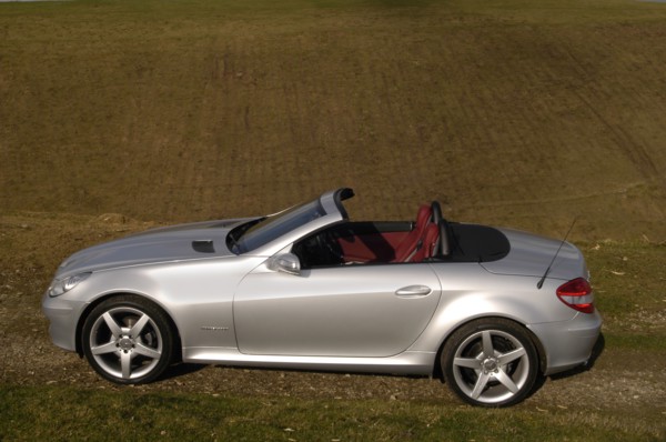 2004 Mercedes Benz SLK 200K. Artist: Unknown.