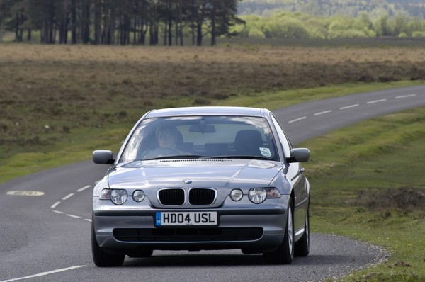 2004 BMW 318 Compact Artist: Unknown.