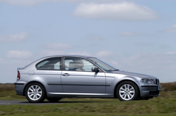 2004 BMW 318 Compact Artist: Unknown.