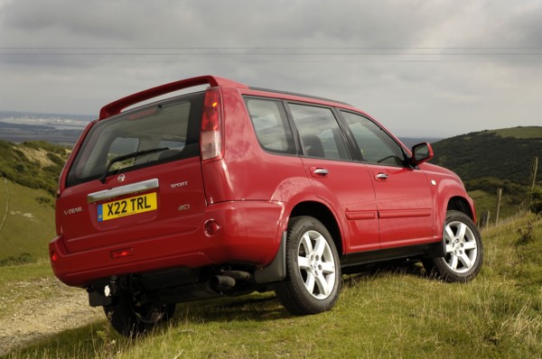 2005 Nissan X-Trail 2.2dci Artist: Unknown.