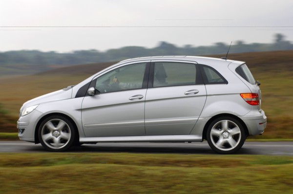 2006 Mercedes Benz B200 Turbo Artist: Unknown.