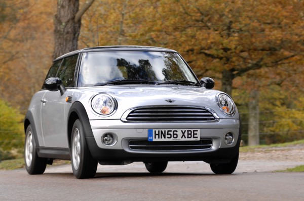 2006 Mini Cooper Artist: Unknown.