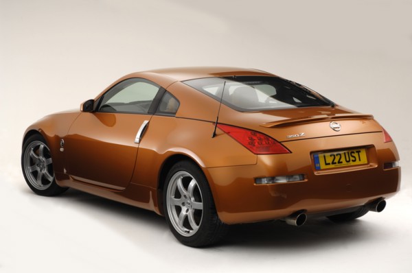 2006 Nissan 350 Z Artist: Unknown.