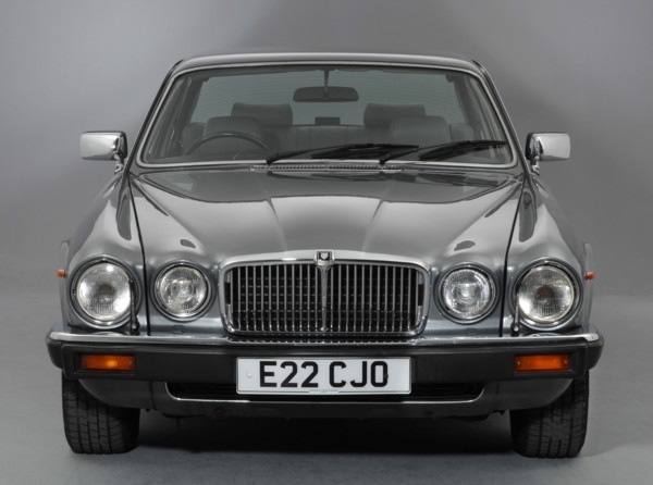 1987 Jaguar XJ12 Sovereign Artist: Unknown.