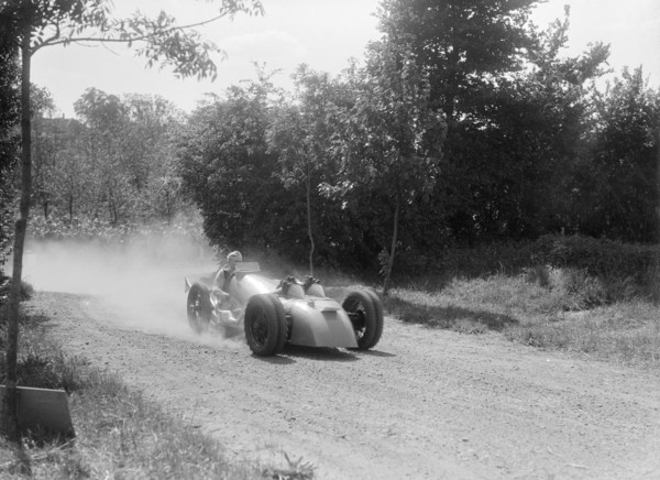 Dorcas Special, Bugatti Owners Club Hill Climb, Chalfont St Peter, Buckinghamshire, 1935. Artist: Bill Brunell.