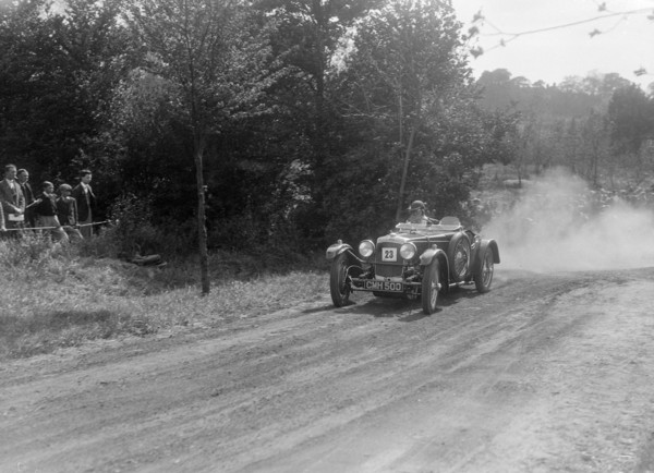 Frazer-Nash TT, Bugatti Owners Club Hill Climb, Chalfont St Peter, Buckinghamshire, 1935. Artist: Bill Brunell.