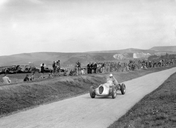 RJW Appleton's Appleton-Riley Special, Lewes Speed Trials, Sussex, 1938. Artist: Bill Brunell.