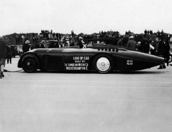 Sunbeam 1000hp World Land speed record attempt at Daytona 1927 Artist: Unknown.