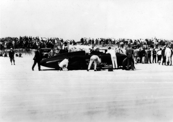 Sunbeam 1000hp World Land speed record attempt at Daytona 1927 Artist: Unknown.