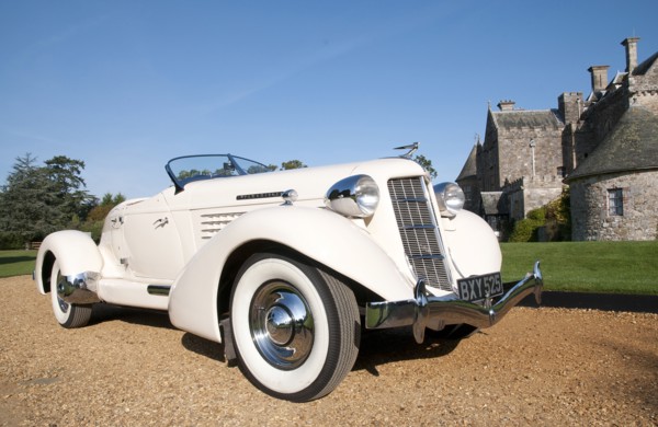 1935 Auburn 851 Speedster Artist: Unknown.