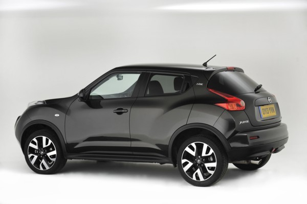 2013 Nissan Juke Artist: Unknown.