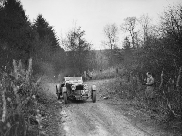 1932 Aston Martin competing in the Great West Motor Club Thatcher Trophy, 1938. Artist: Bill Brunell.