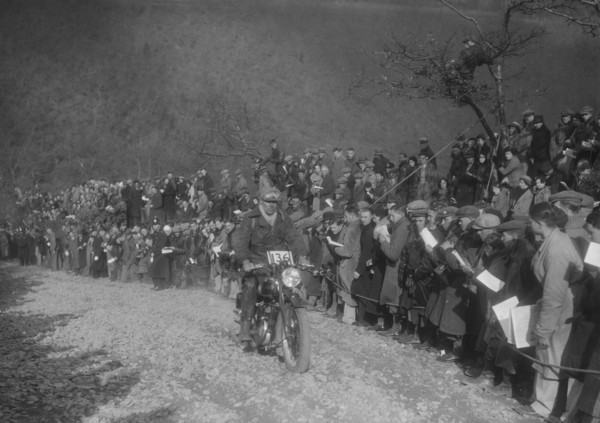 249 cc SOS Flat Top of RD Plunknett at the MCC Lands End Trial, Beggars Roost, Devon, 1936. Artist: Bill Brunell.