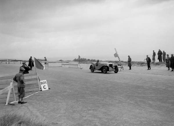 MG Magnette of CS Grant competing in the RSAC Scottish Rally, 1934. Artist: Bill Brunell.