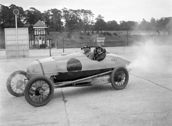 ABC of Eric Gordon England, JCC 200 Mile Race, Brooklands, 1921. Artist: Bill Brunell.