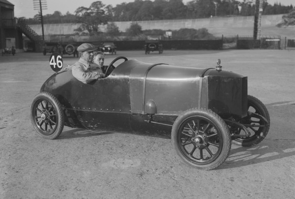 Charron-Laycock of WF Milward, JCC 200 Mile Race, Brooklands, 1921. Artist: Bill Brunell.