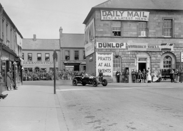 Tim Birkin's Alfa Romeo at the RAC TT Race, Conway Square, Newtonards, Northern Ireland, 1932. Artist: Bill Brunell.