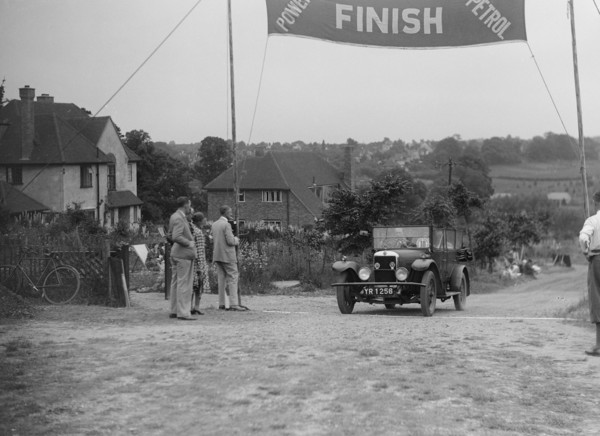 Star of AC Desch at the finish of the Middlesex County AC Hill Climb, c1930. Artist: Bill Brunell.
