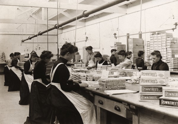 Packing Rowntree?s chocolate, York, Yorkshire, 1910. Artist: Unknown