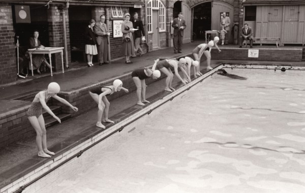 Swimming race, Yearsley Baths, York, Yorkshire, 1956. Artist: Unknown