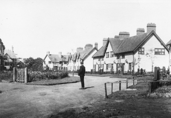 View of houses in New Earswick, York, Yorkshire, 1910. Artist: Unknown