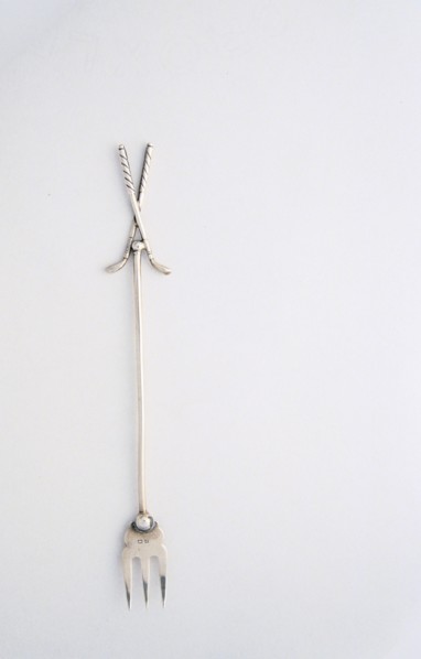 Pickle fork with a golfing theme, British, 1922. Artist: Unknown