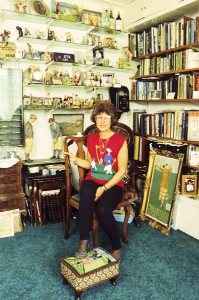 Author Sarah Fabian Baddiel at home with some of her collection of golf memorabilia Artist: Unknown
