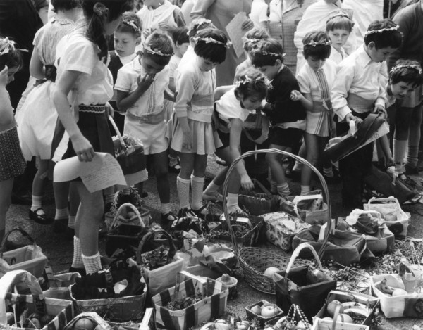 Shavuot pageant, Gathering the Fruits, London, 30 May 1968. Artist: Unknown