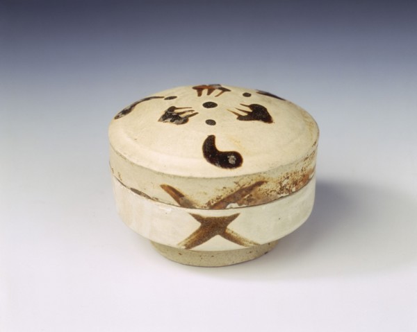 Yaozhou stoneware covered box, late Tang dynasty, China, 9th century. Artist: Unknown